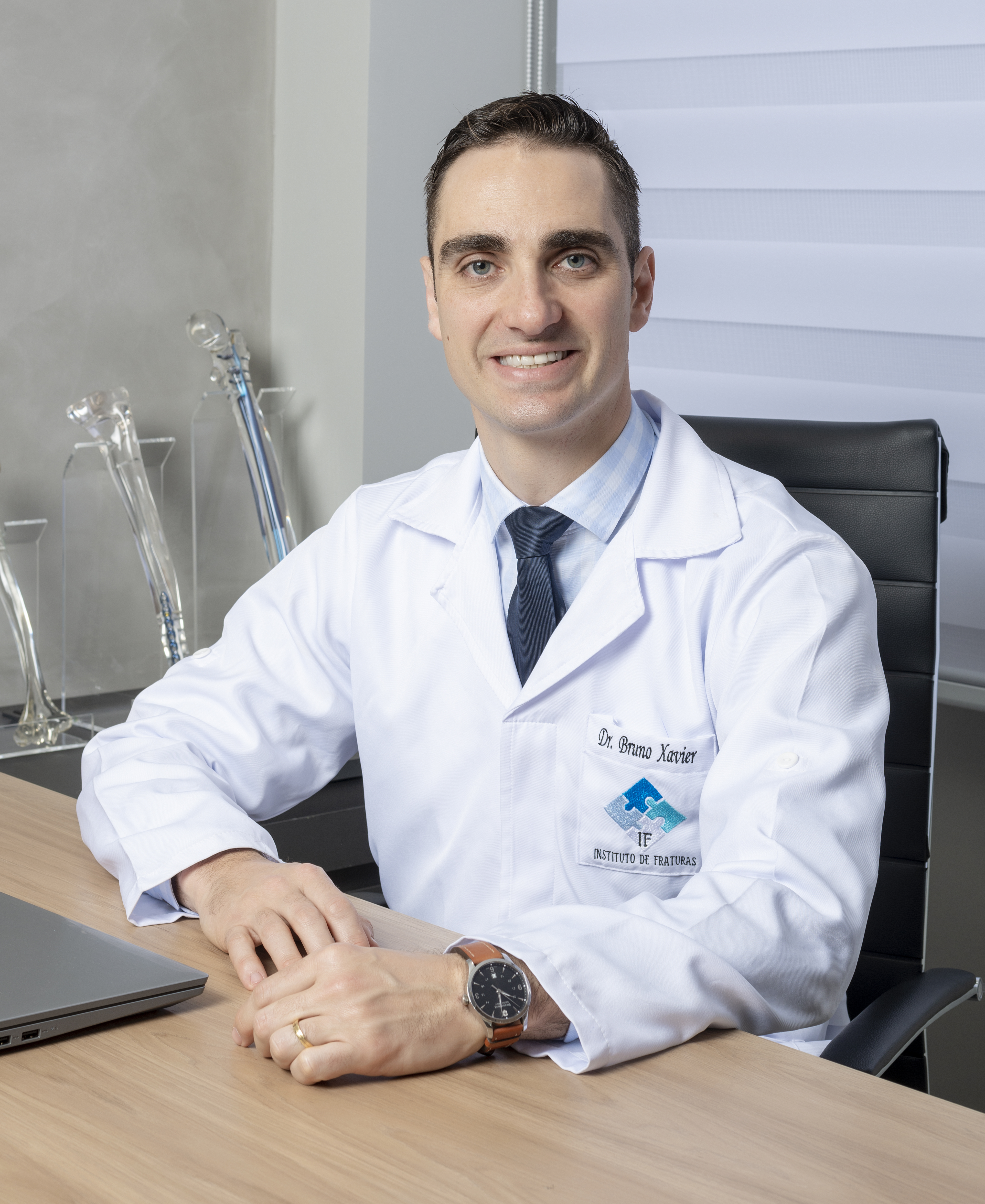 Dr. Bruno Xavier